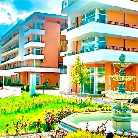 Grand Kamelia Sunny Apartman Napospart