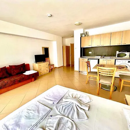 Grand Kamelia Sunny Lägenhet Slăntjev Brjag