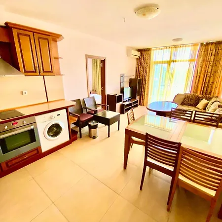 Grand Kamelia Sunny Slăntjev Brjag