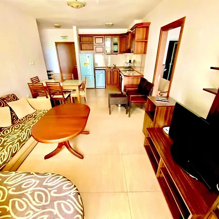 Grand Kamelia Sunny Apartman