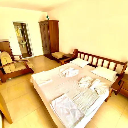 Grand Kamelia Sunny Lägenhet *